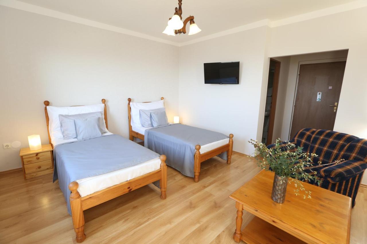 Hotel Zamecek Janovicky Broumov Extérieur photo