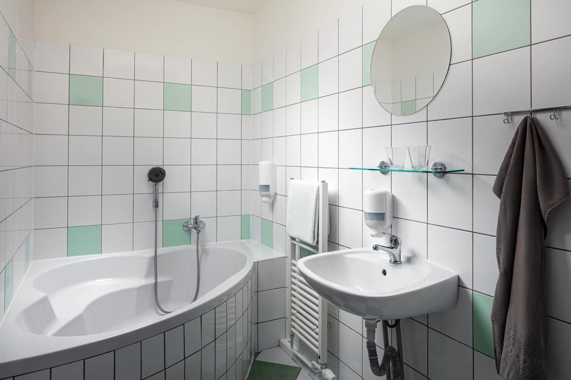 Hotel Zamecek Janovicky Broumov Extérieur photo
