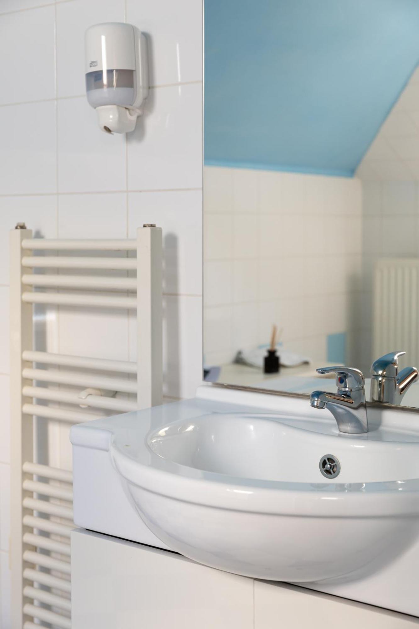 Hotel Zamecek Janovicky Broumov Extérieur photo