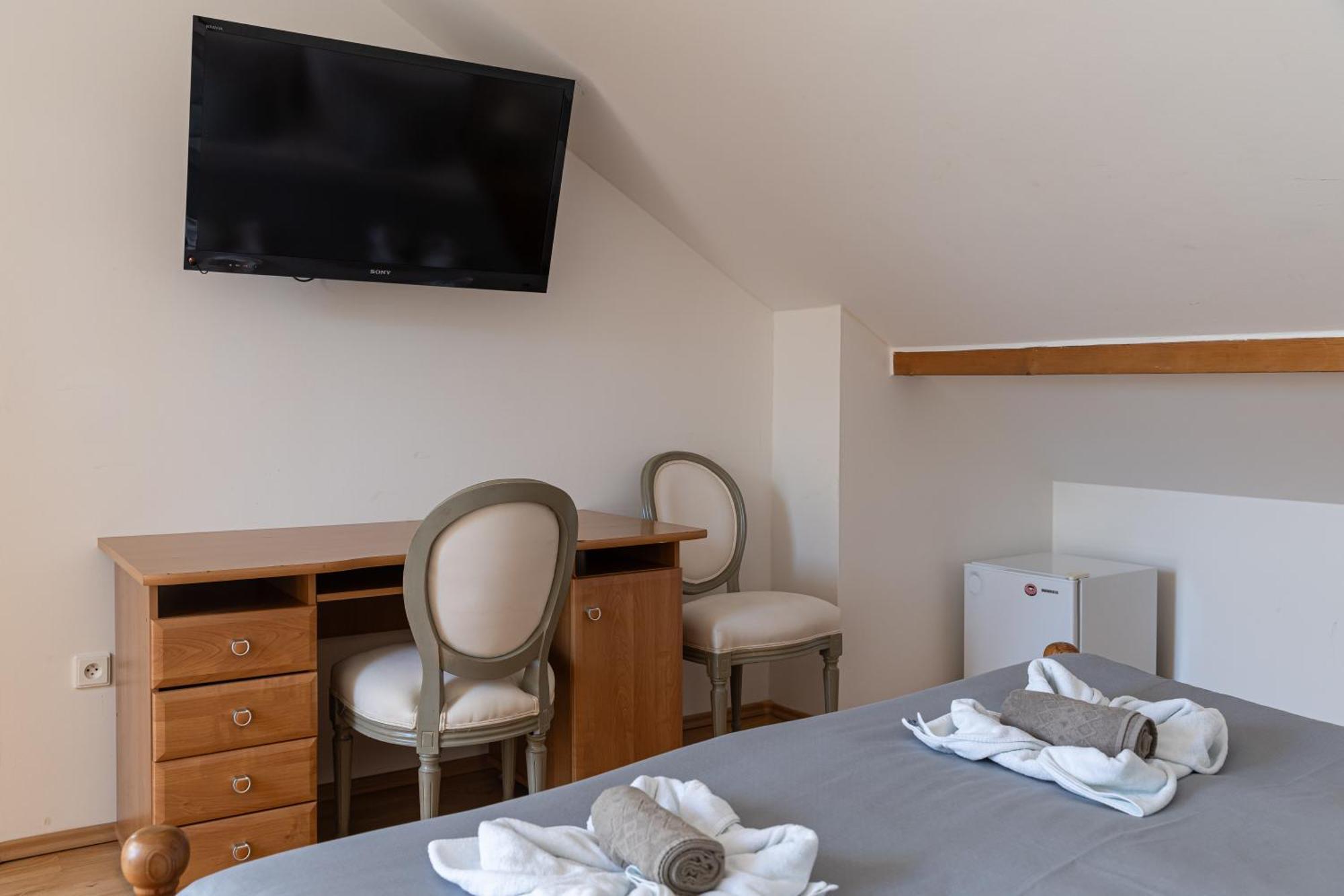 Hotel Zamecek Janovicky Broumov Extérieur photo