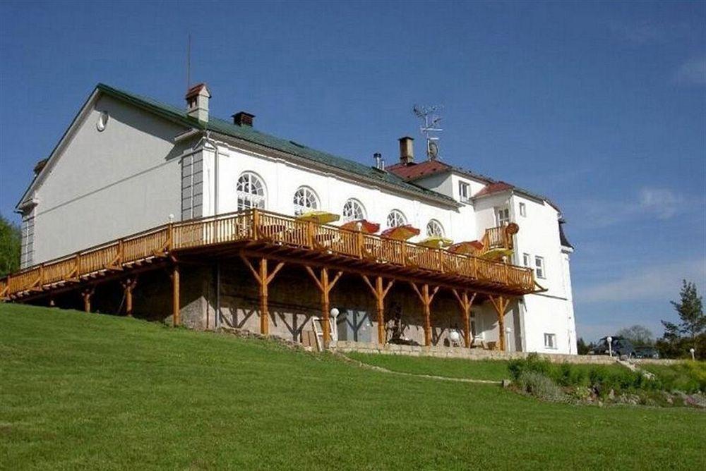 Hotel Zamecek Janovicky Broumov Extérieur photo