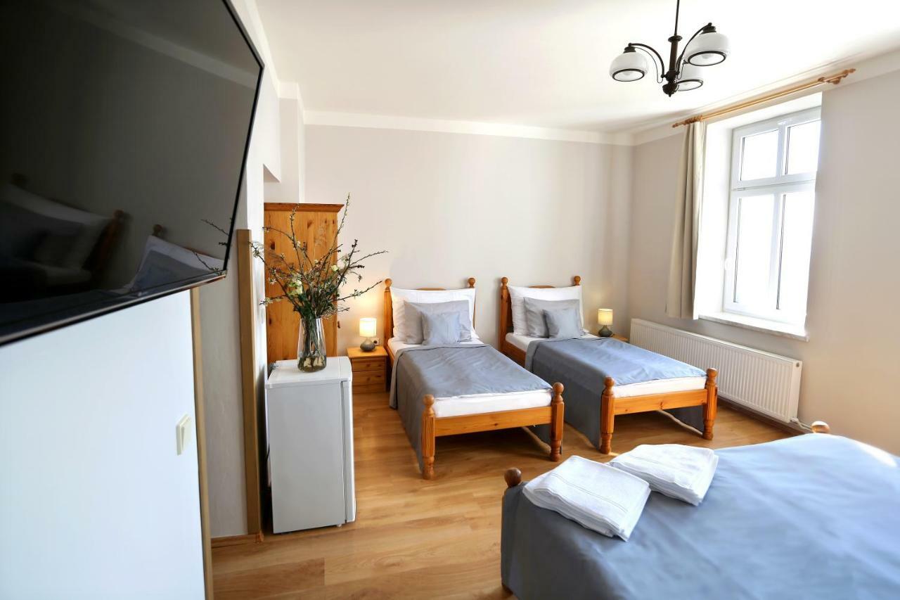 Hotel Zamecek Janovicky Broumov Extérieur photo