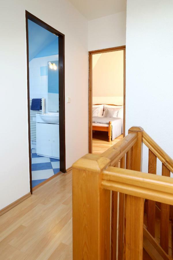 Hotel Zamecek Janovicky Broumov Extérieur photo